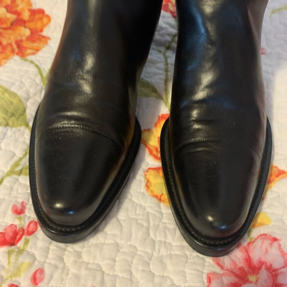 Prada Soft Leather Black boots with Kitten heels - Picture 5 of 16